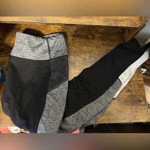 Tangerine Black and Heather Gray Colorblock women’s Leggings size medium